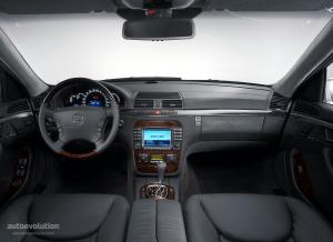 Mercedes S-Klass 1999-2005 S220 W220 V220